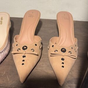 Time and Tru Women's Beige Pointed Mules